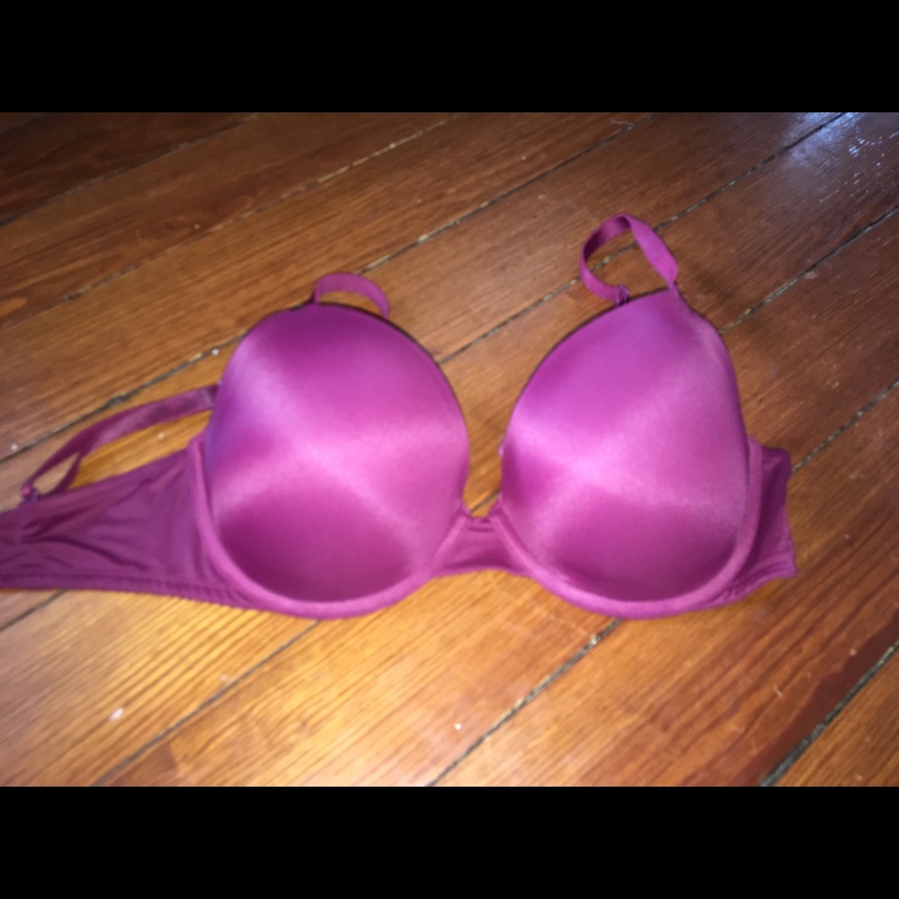 Victoria secret 32DD